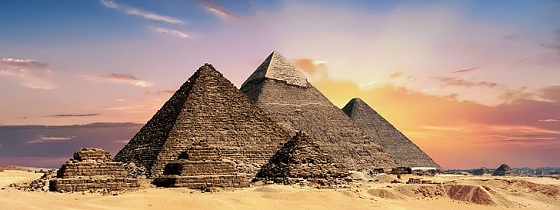 pyramidy v Gze
